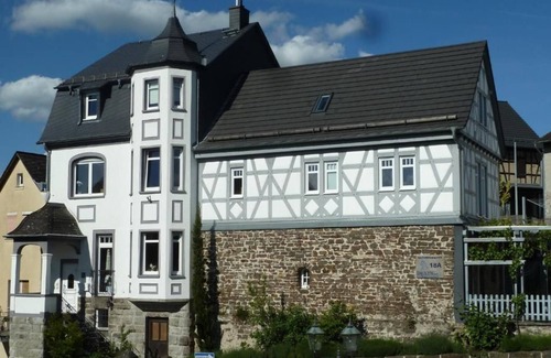 Hoehr-Grenzhausen Apartamento | Appartement Lilie - 2-bed apartment - Apartments in the Château d'Esprit