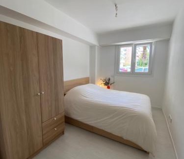 Cros-de-Cagnes Apartamento | Appartement lumineux, rénové et à 10 min de la plage & parking - Cagnes sur Mer !