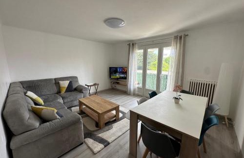 Carpentras Apartamento | Appartement Lumineux avec Balcon