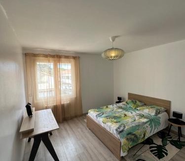 Carpentras Apartamento | Appartement Lumineux avec Balcon