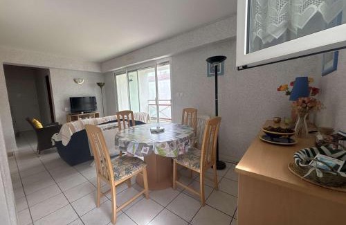 Pontaillac Apartamento | Appartement lumineux près de la plage avec terrasse, parking, et équipements modernes - FR-1-494-98