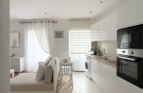 Provins Apartamento | Appartement lumineux tout équipé avec vues exceptionnelles sur l’église St Ayoul