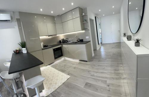 Cannes City Centre Apartamento | Appartement luxueux 110m collé au prestigieux hôtel le MARTINEZ