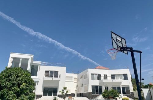 Saly Apartamento | Appartement Luxueux En Résidence vu sur mer à 50 mètres de la plage