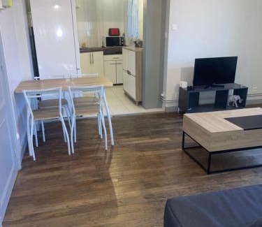 Montbard Apartamento | Appartement meublé - 2 Chambres
