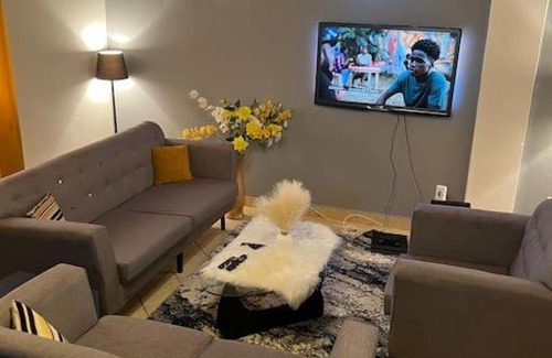 Douala Apartamento | Appartement Meublé au Centre de Bonamoussadi et a 1 min du Restaurant Tchop et Yamo