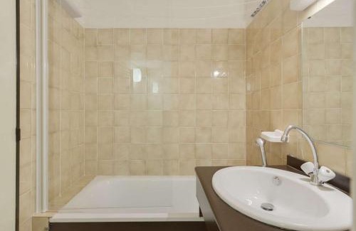 Eaux-Bonnes Apartamento | Appartement mezzanine 4 personnes, cuisine équipée - FR-1-400-49