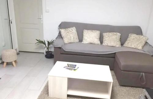 Trois-Bassins Apartamento | Appartement moderne au cœur de Les Trois-Bassins avec jacuzzi