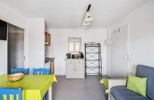 Carnoux-en-Provence Apartamento | Appartement moderne avec vue à Carnoux-en-Provence 26 m², piscine