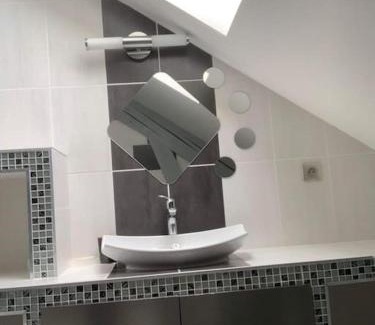 Remiremont Apartamento | Appartement moderne