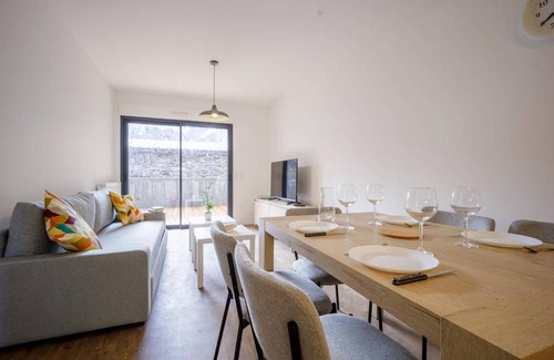 Peyragudes Apartamento | Appartement Neuf à Loudenvielle, 6 Pers, Proche Commerces et Ski, Terrasse Sud - FR-1-695-17