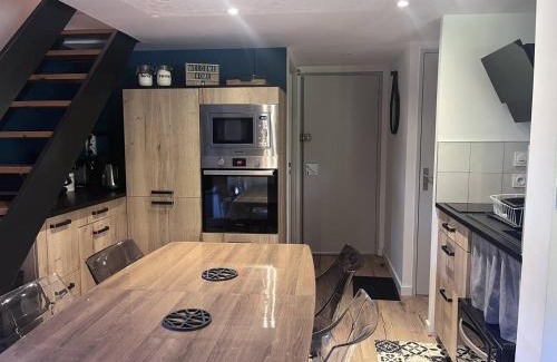 Cauterets Apartamento | Appartement neuf 6 pers, balcon, parking à Cauterets - FR-1-812-49