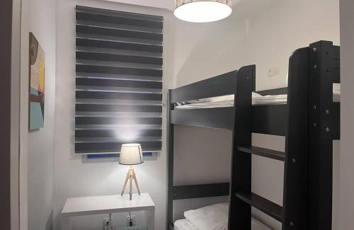 Cauterets Apartamento | Appartement neuf 6 pers, balcon, parking à Cauterets - FR-1-812-49
