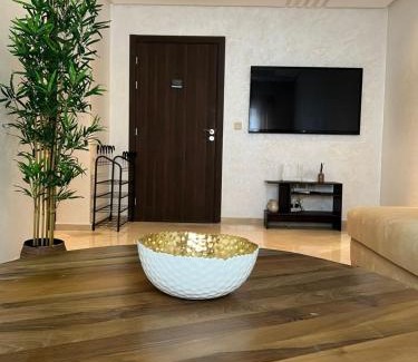 Oulad Khallouf Apartamento | Appartement neuf & moderne avec clim, piscine & balcon,Proche Jemaa el-Fna & Guéliz