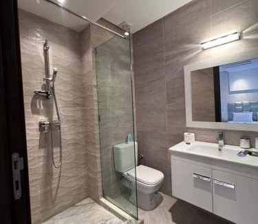 Oulad Khallouf Apartamento | Appartement neuf & moderne avec clim, piscine & balcon,Proche Jemaa el-Fna & Guéliz