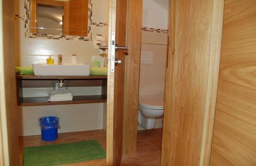 Schuttdorf Apartamento | Appartement Pension Albert summercard and free parking included