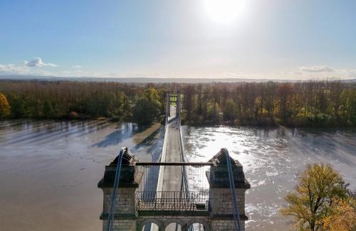 Groslee-Saint-Benoit Casa | Appartement privé avec piscine vue exceptionnelle sur l'eau