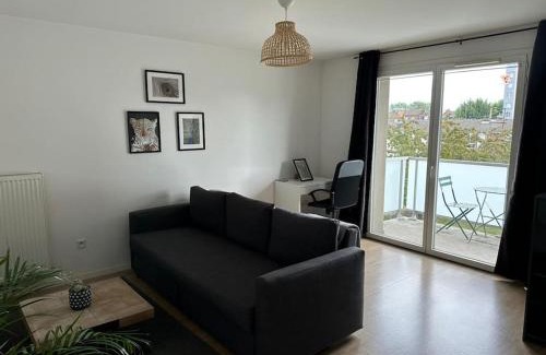Faubourg de Bethune Apartamento | Appartement proche CHU avec balcon et parking