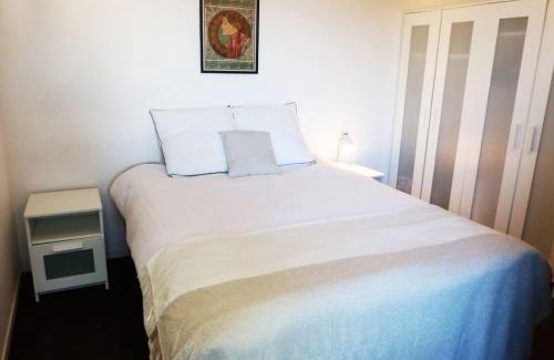 Faubourg de Bethune Apartamento | Appartement proche CHU avec balcon et parking