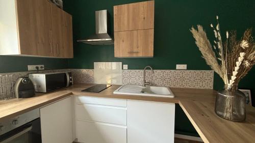 Gare-Jouvenet Apartamento | Appartement proche gare avec garage