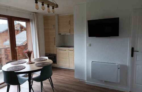 La Joue du Loup Apartamento | Appartement rénové 2 pièces 6 pers, parking, équipements complets - FR-1-504-160