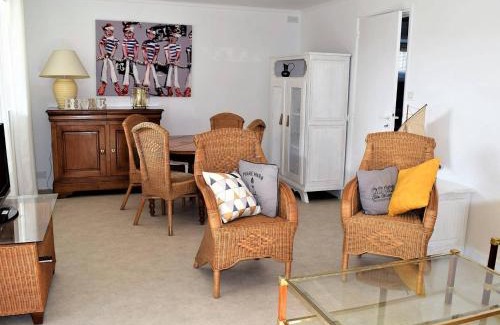 Tregastel Apartamento | Appartement rénové 3* avec jardin et WIFI à 20m de la plage - Trégastel - FR-1-368-77