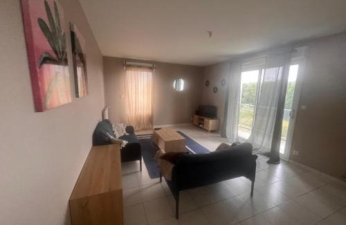 Cesson-Sevigne Apartamento | Appartement rénové avec grande terrasse