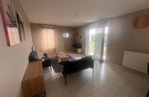 Cesson-Sevigne Apartamento | Appartement rénové avec grande terrasse