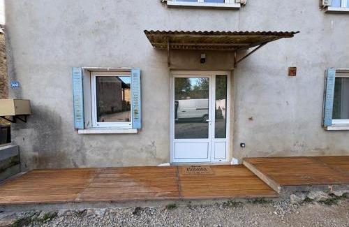 Villereversure Apartamento | Appartement rénové au cœur de la campagne