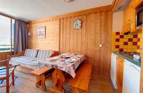 Les Menuires Apartamento | Appartement rénové, lumineux, skis aux pieds, balcon, 5 pers, proche télécabine - FR-1-344-938