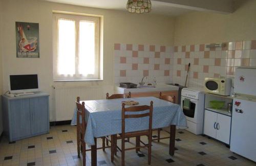 Savignac-les-Ormeaux Apartamento | Appartement RDC maison de village