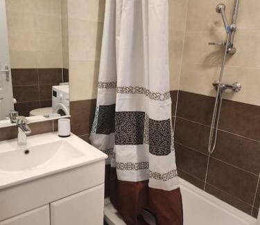 Clermont-l'Herault Apartamento | Appartement sandonato