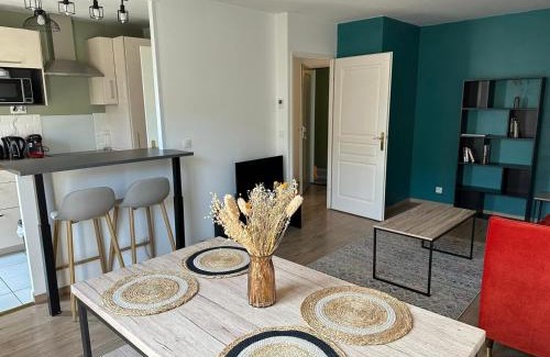 Saint-Maurice Pellevoisin Apartamento | Appartement Saint Maurice avec parking