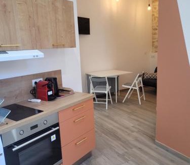 Gares Apartamento | Appartement Secteur Gare et Place de la Comédie, Wifi et Climatisation