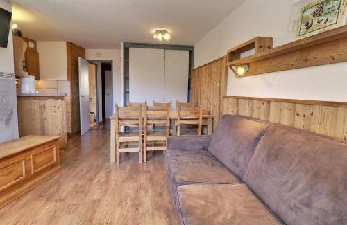 La Perriere Apartamento | Appartement skis aux pieds, 6 pers, 2 pièces cabine, balcon, La Tania - FR-1-182A-7