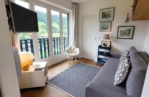 Les Gets Apartamento | Appartement skis aux pieds avec piscine, rénové et confortable - FR-1-598-18