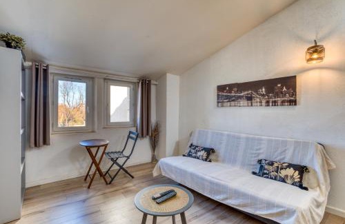 Pezenas Apartamento | Appartement Sous Les Toits