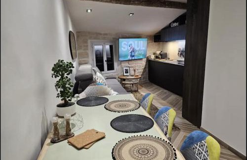 Antibes Old Town Apartamento | Appartement sous les toits