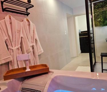 Clermont-l'Herault Apartamento | Appartement SPA - W&M Suite