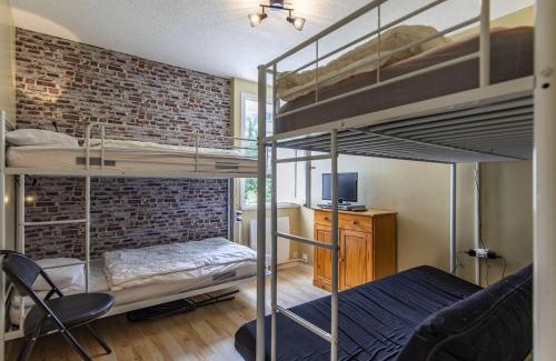 Eaux-Bonnes Apartamento | Appartement spacieux à Gourette, 8 pers, 2 ch, entrée station, bien équipé, casier à skis - FR-1-400-113