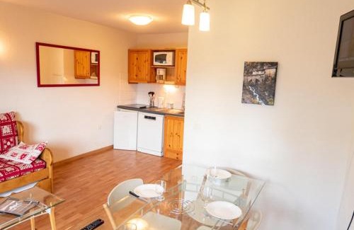 Valfrejus Apartamento | Appartement spacieux 4 pers au pied des pistes, proche télécabine à Modane - FR-1-468-49