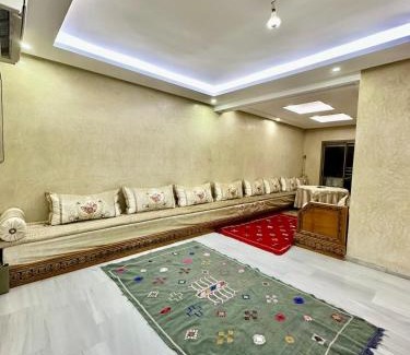 Haut Founty Apartamento | Appartement spacieux avec parking