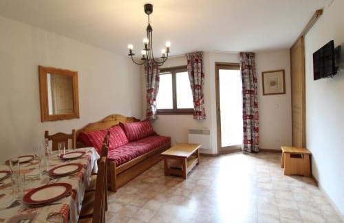 Val Cenis Apartamento | Appartement spacieux pour 6 à Lanslevillard, au pied des pistes avec balcon et parking - FR-1-508-46
