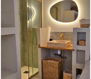 La Grande-Motte Apartamento | Appartement standing avec spa, terrasse & calme absolu, Entre mer et lac, La Grande Motte