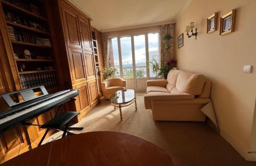 Suresnes Apartamento | Appartement Suresnes vue sur la tour Eiffel