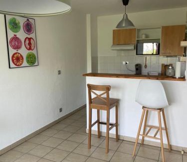 Blaye Apartamento | Appartement T2 avec balcon, lumineux, au calme.
