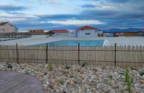 Le Barcares Apartamento | Appartement T2 avec terrasse, piscine, parking - Le Barcarès - FR-1-195-46