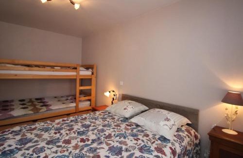 Mont-Dore Apartamento | Appartement T2 avec Wifi au Centre du Mont-Dore, à 20m des Thermes, pour 5 personnes - FR-1-608-183