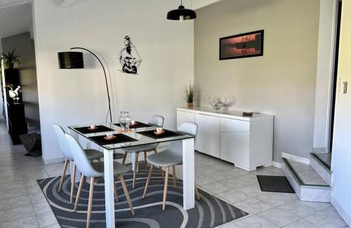 Cambo-les-Bains Apartamento | Appartement T2 Bis avec jardin privé et tout confort à Cambo-les-Bains - FR-1-495-21