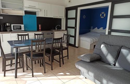 Biscarrosse Plage Apartamento | Appartement T2 Cabine avec Balcon, Parking Privé, à 250m de la Plage - Biscarrosse Plage - FR-1-521-154